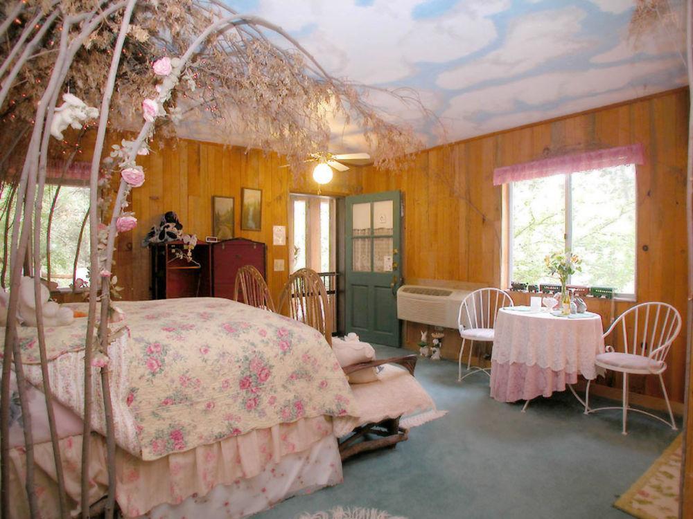 جوليان Wikiup Hummingbird Hotel المظهر الخارجي الصورة