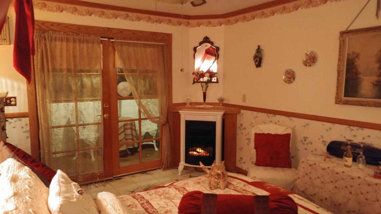 جوليان Wikiup Hummingbird Hotel المظهر الخارجي الصورة