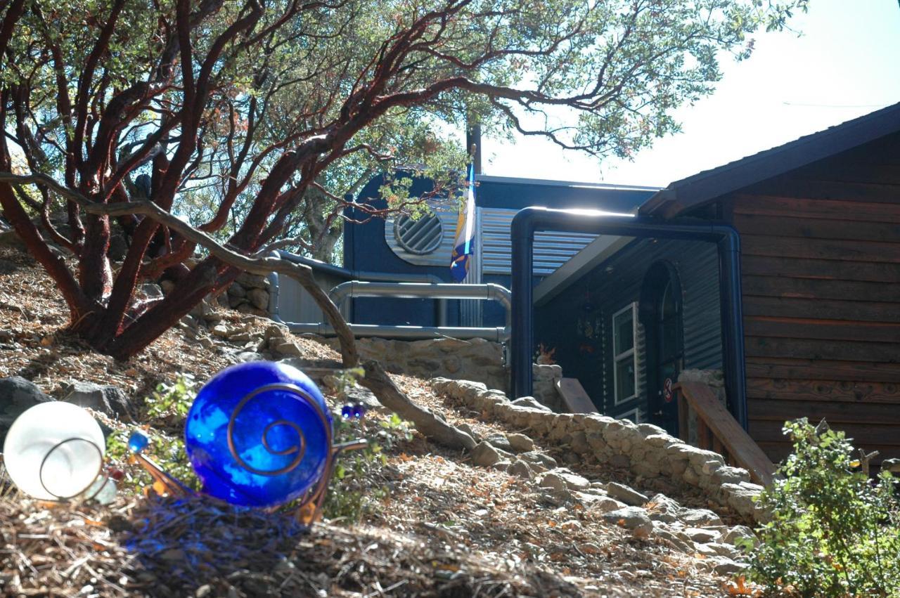 جوليان Wikiup Hummingbird Hotel المظهر الخارجي الصورة